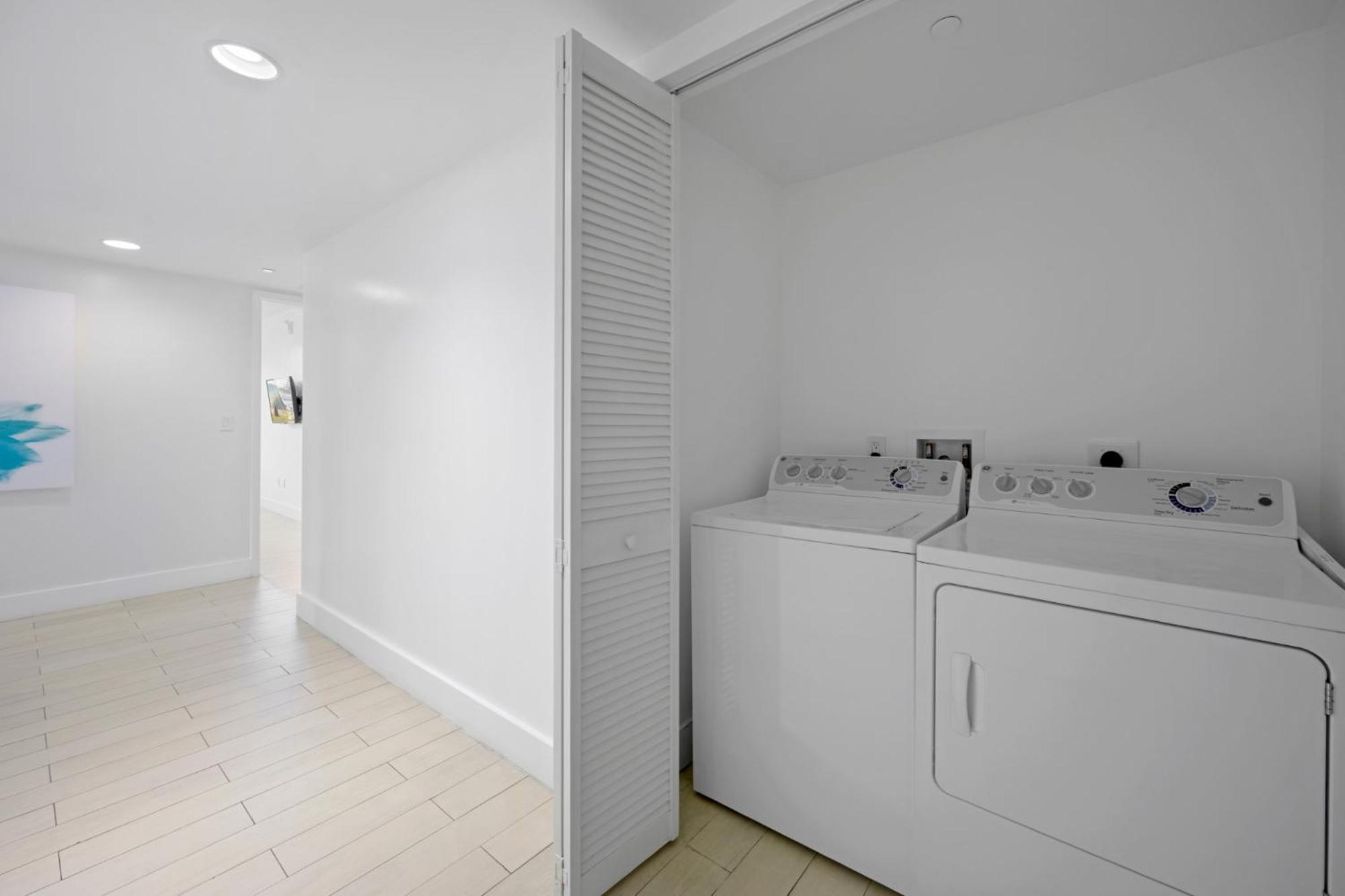 Hallandale Sky Water View Apartment Hallandale Beach