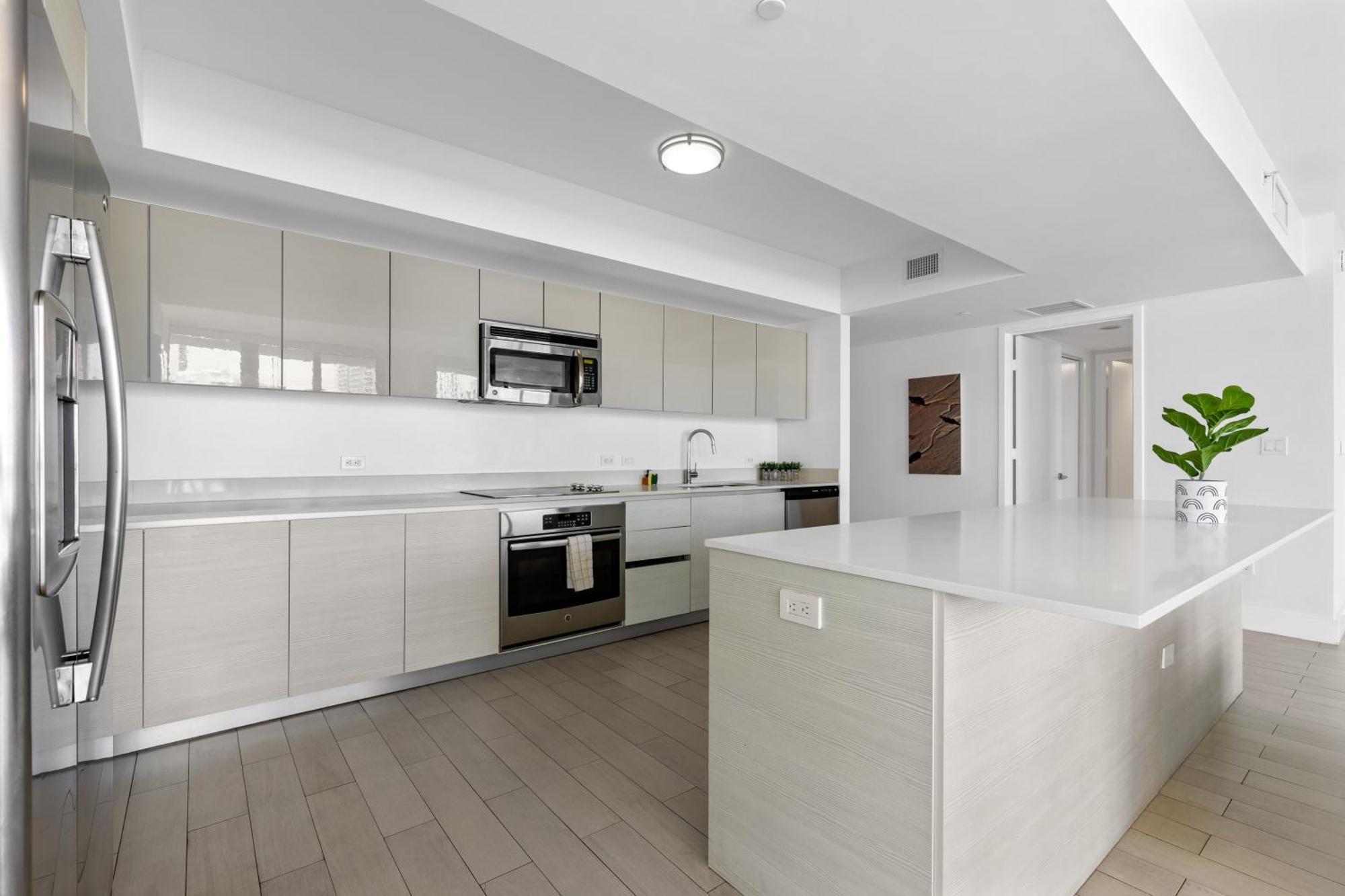 Hallandale Sky Water View Apartment