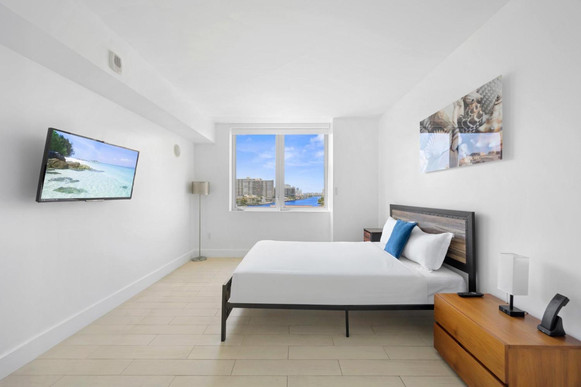 Hallandale Sky Water View Apartment *