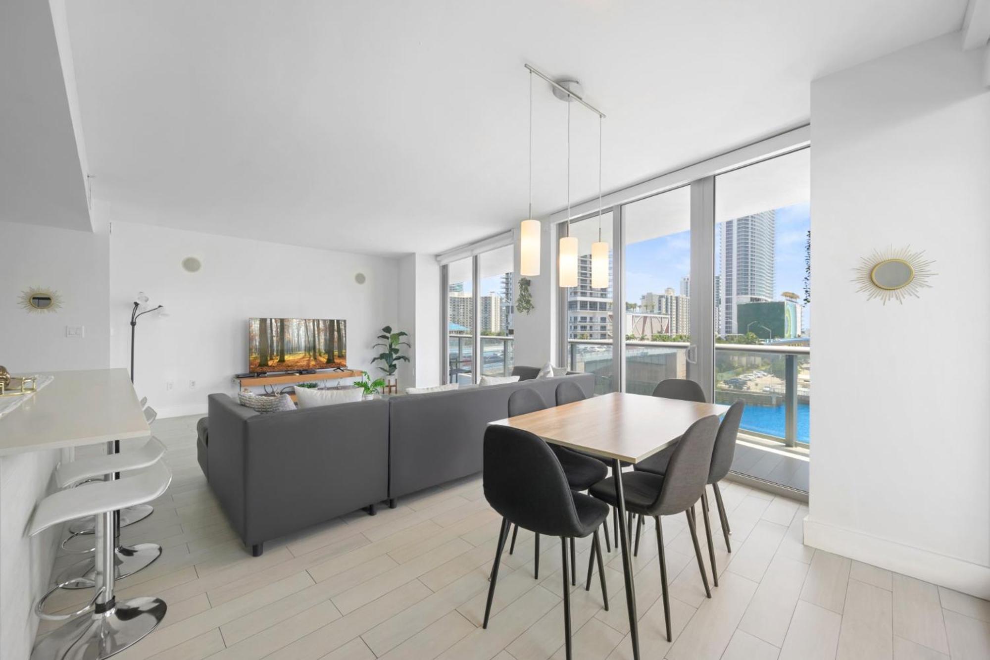 Hallandale Sky Water View