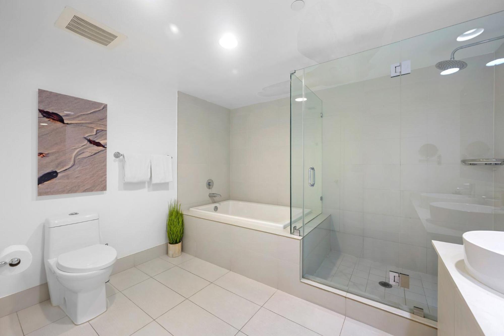 Hallandale Sky Water View Apartment