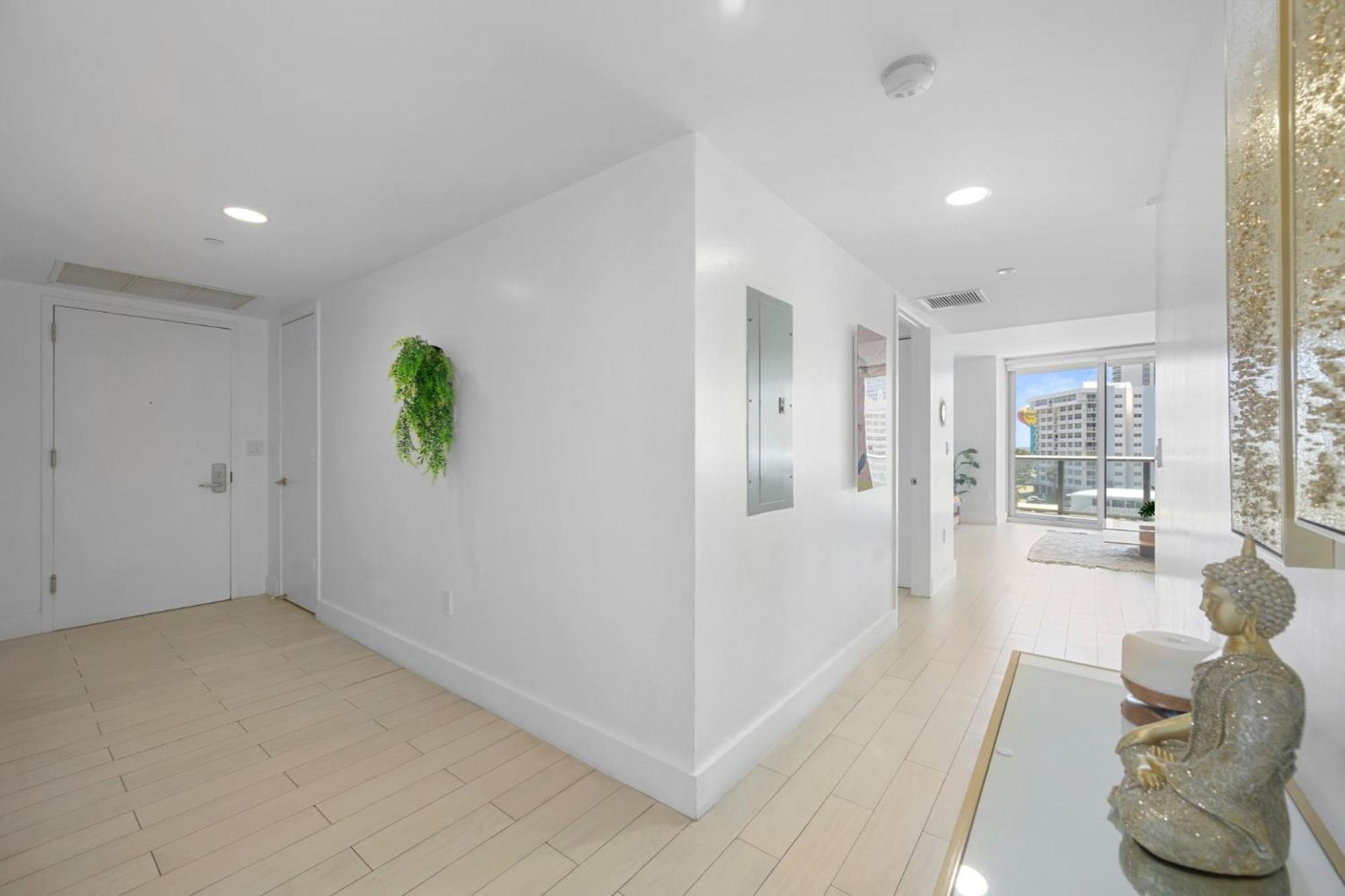 Hallandale Sky Water View Apartment Hallandale Beach