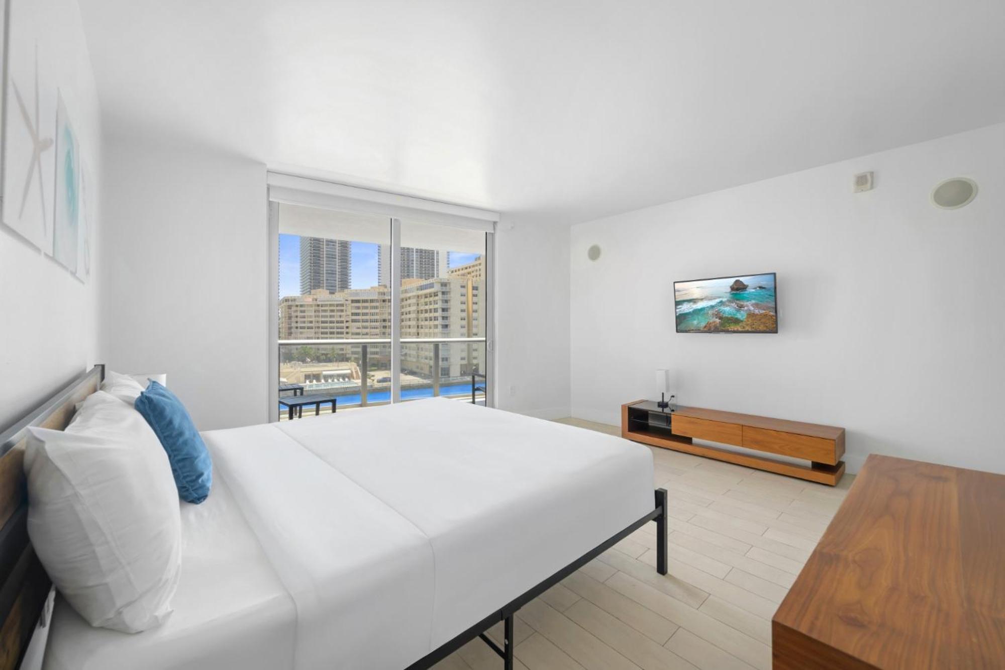 Apartment Hallandale Sky Water View *