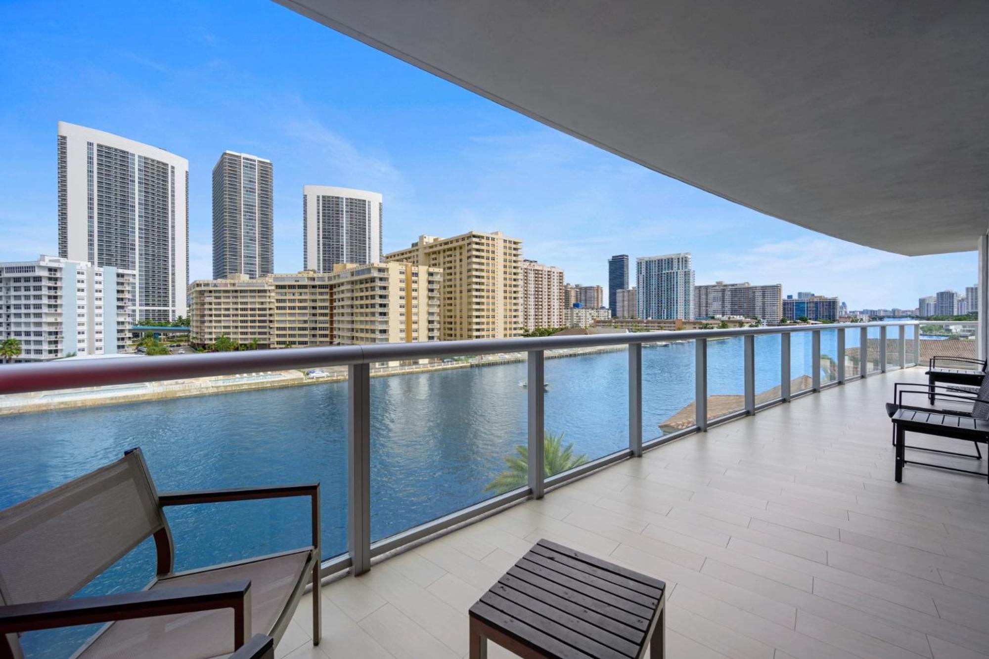 Hallandale Sky Water View Appartement Hallandale Beach